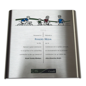 Plaque de reconnaissance d'inox Rogers Média